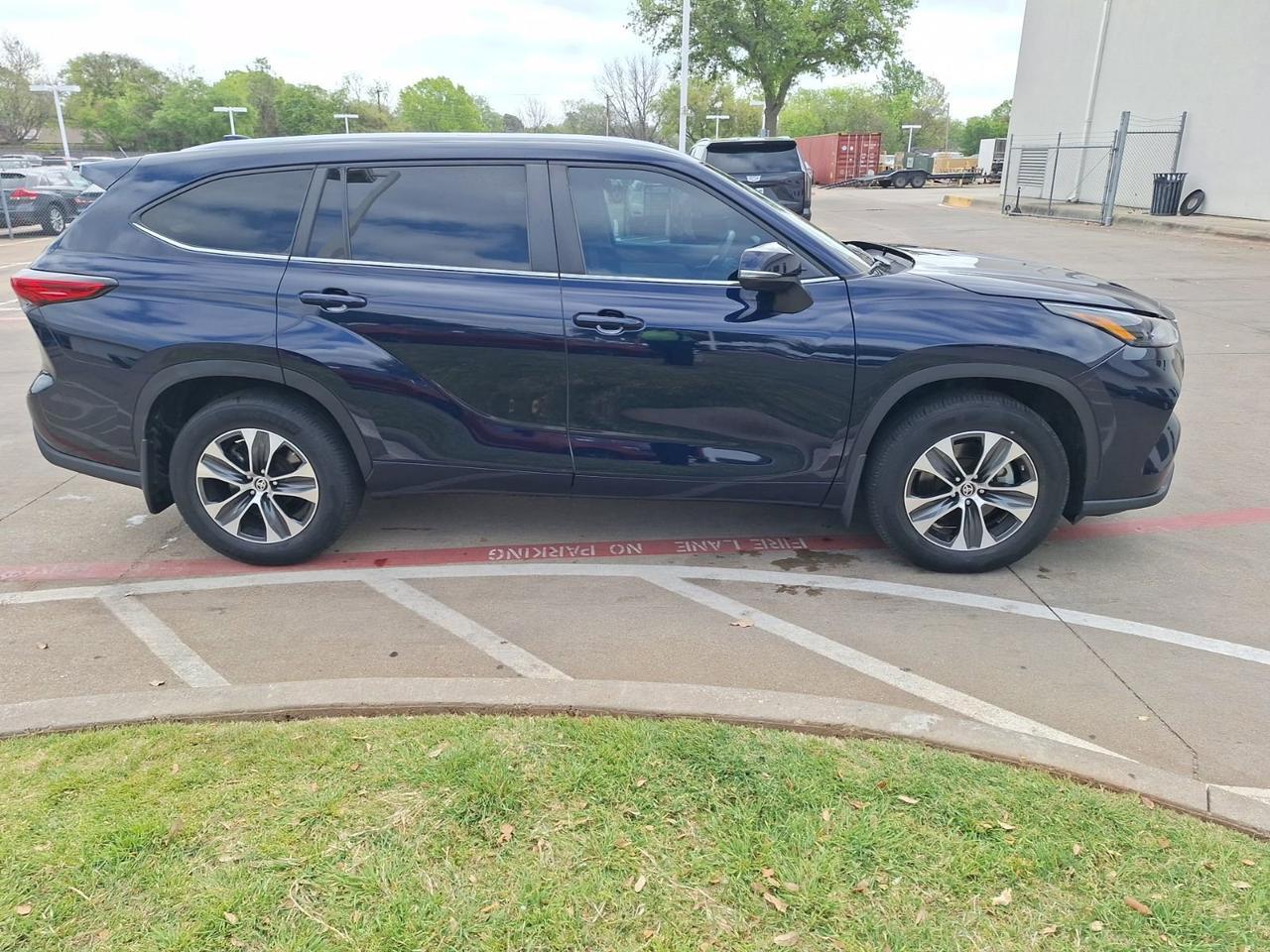 2023 Toyota Highlander L Hurst TX