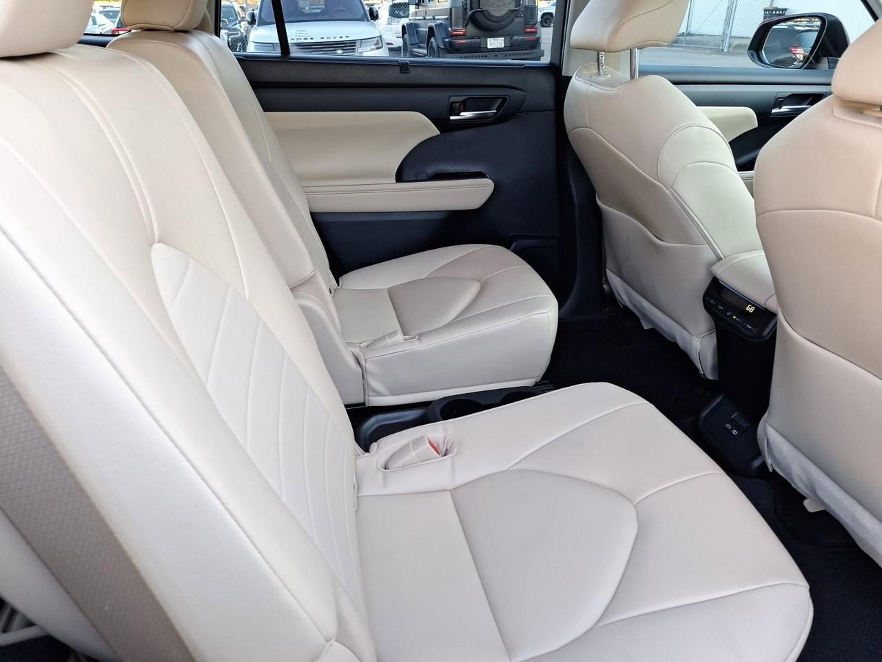 2023 Toyota Highlander L Hurst TX