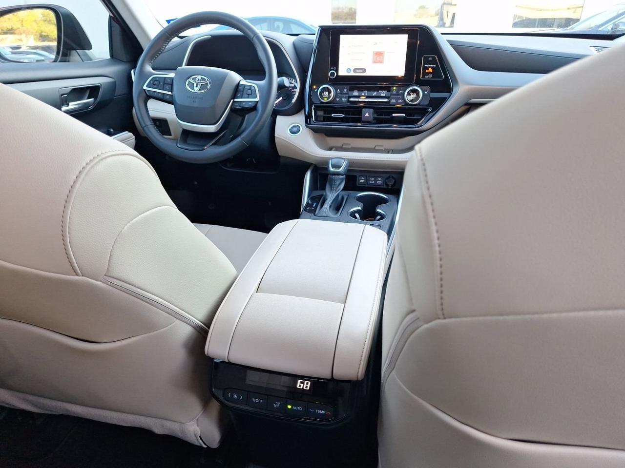 2023 Toyota Highlander L Hurst TX