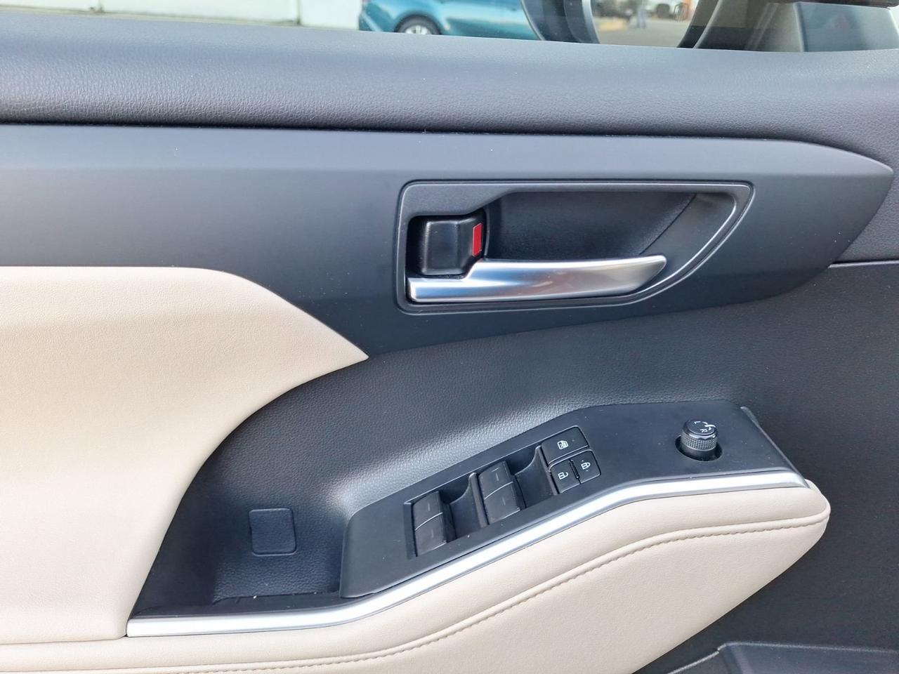 2023 Toyota Highlander L Hurst TX