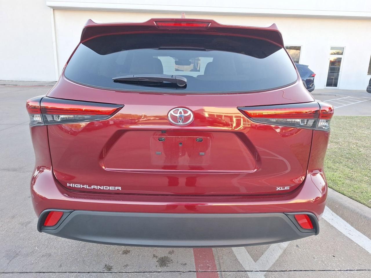 2023 Toyota Highlander L Hurst TX