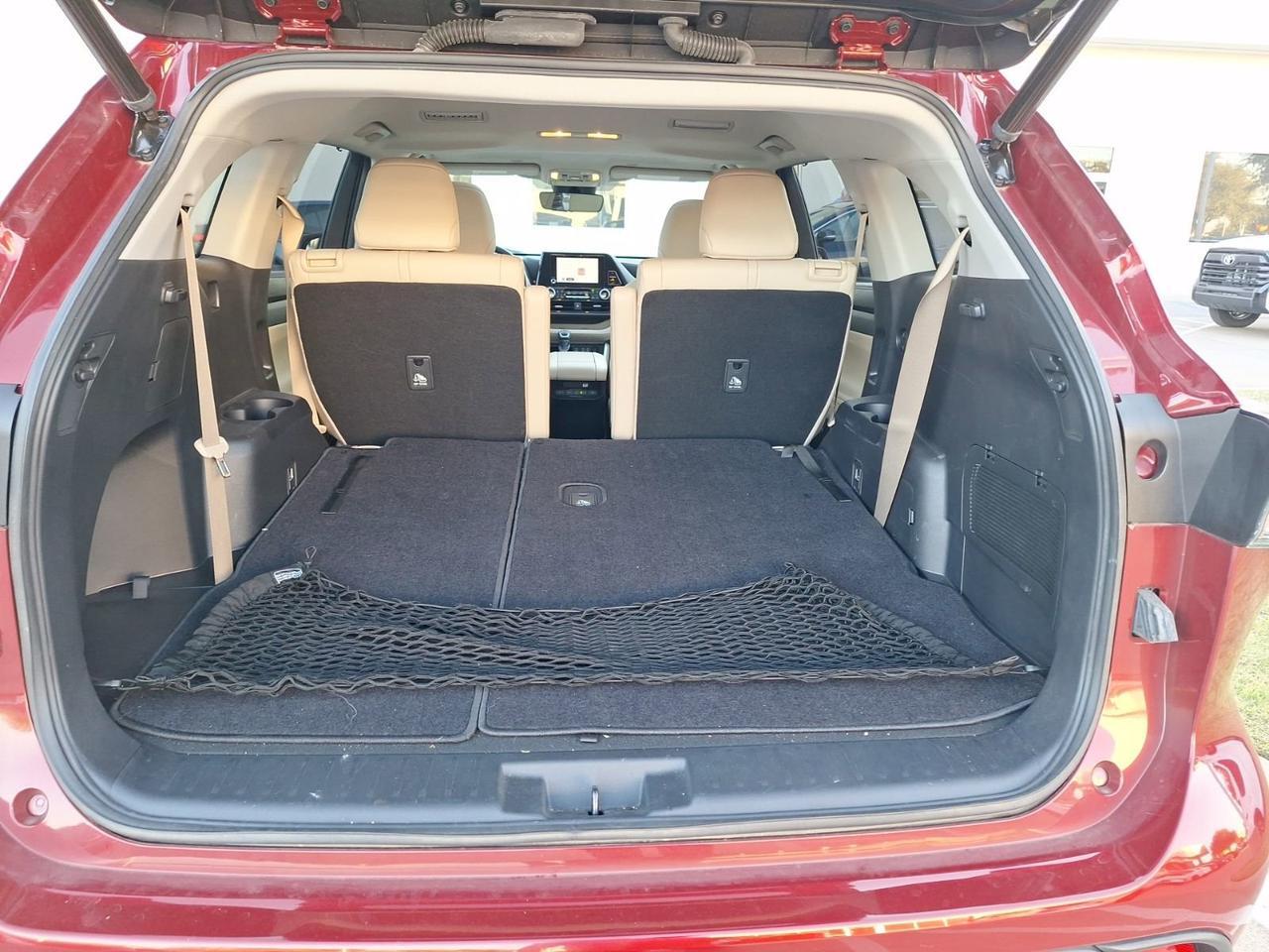 2023 Toyota Highlander L Hurst TX