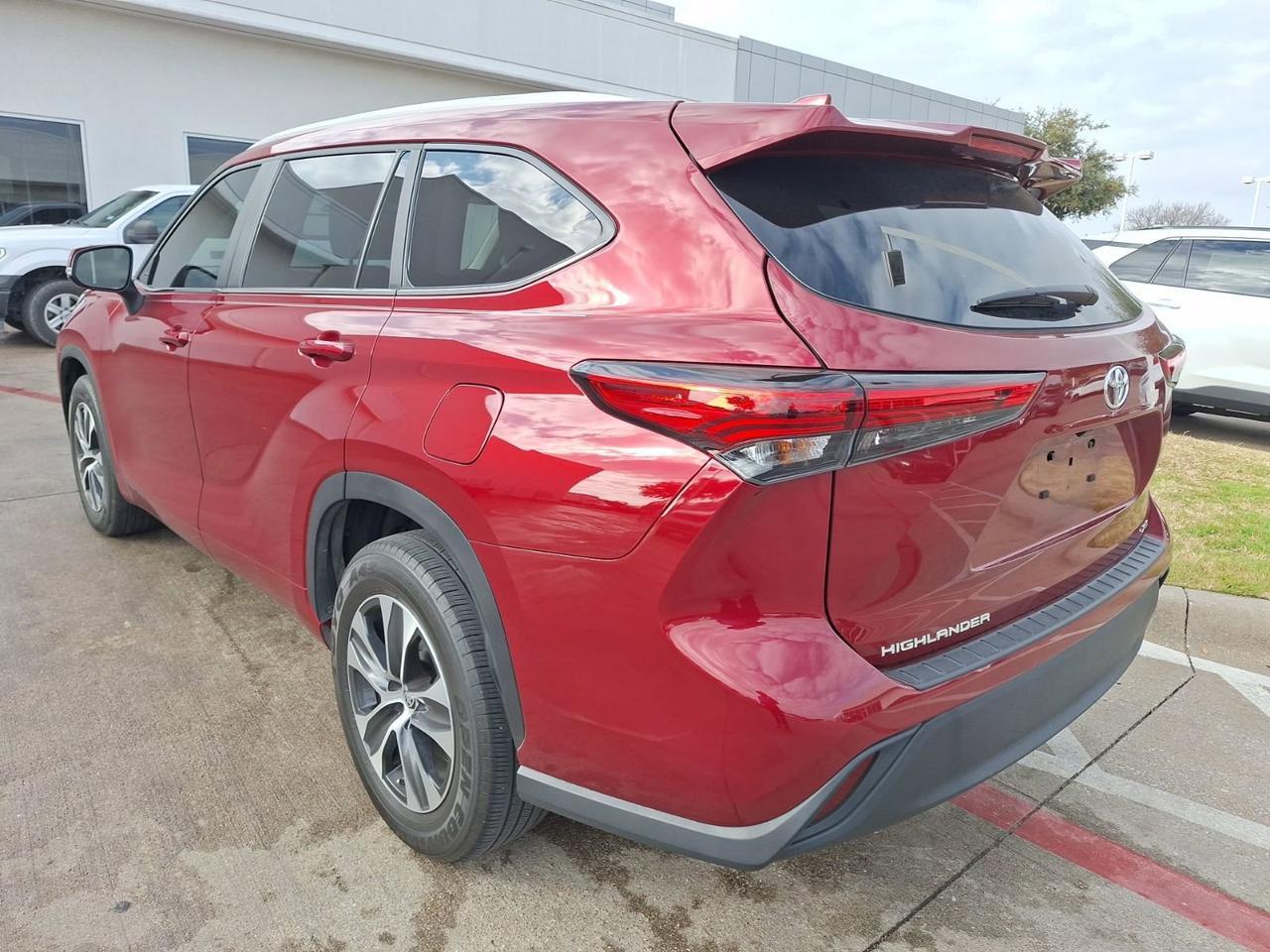 2023 Toyota Highlander L Hurst TX