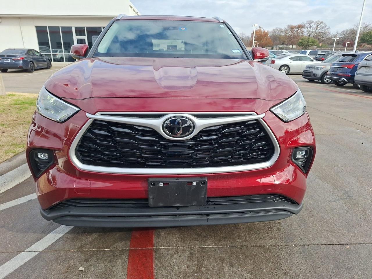 2023 Toyota Highlander L Hurst TX