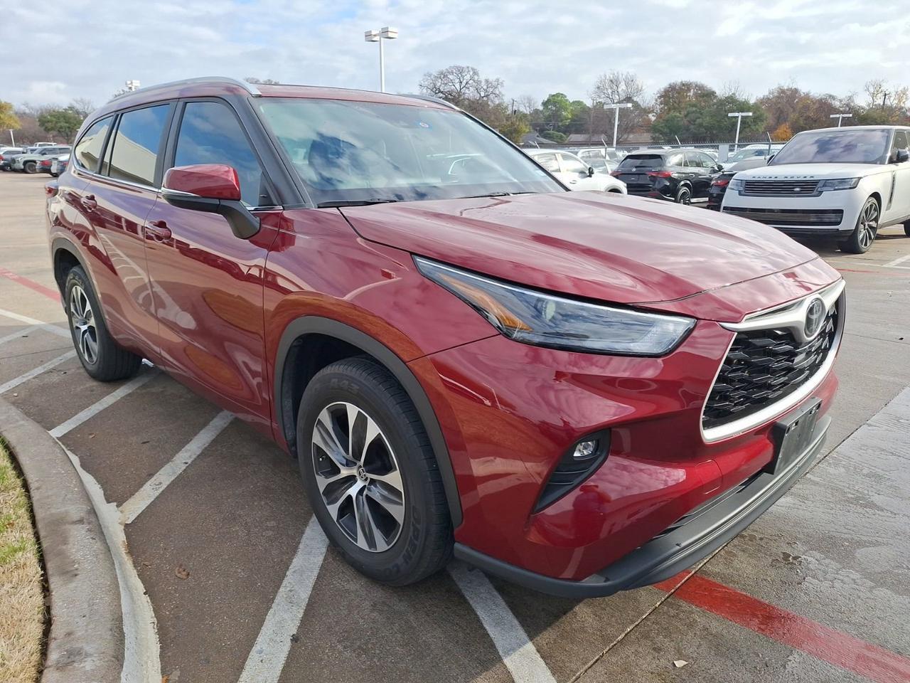 2023 Toyota Highlander L Hurst TX