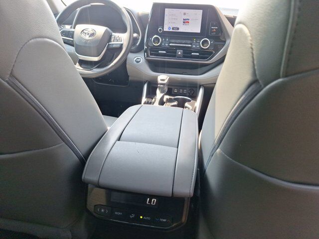 2023 Toyota Highlander L Hurst TX