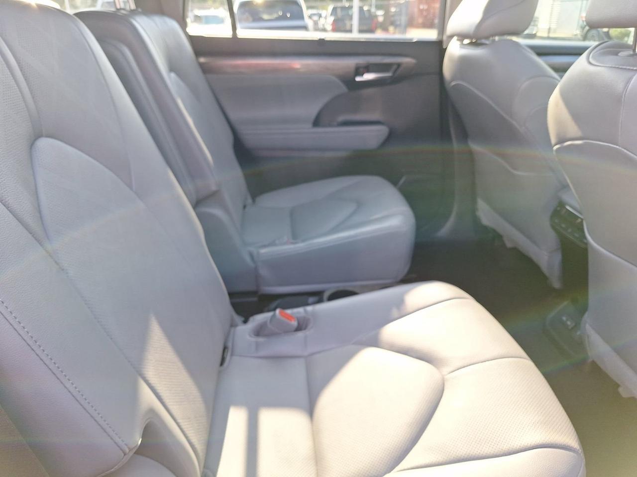 2023 Toyota Highlander L Hurst TX