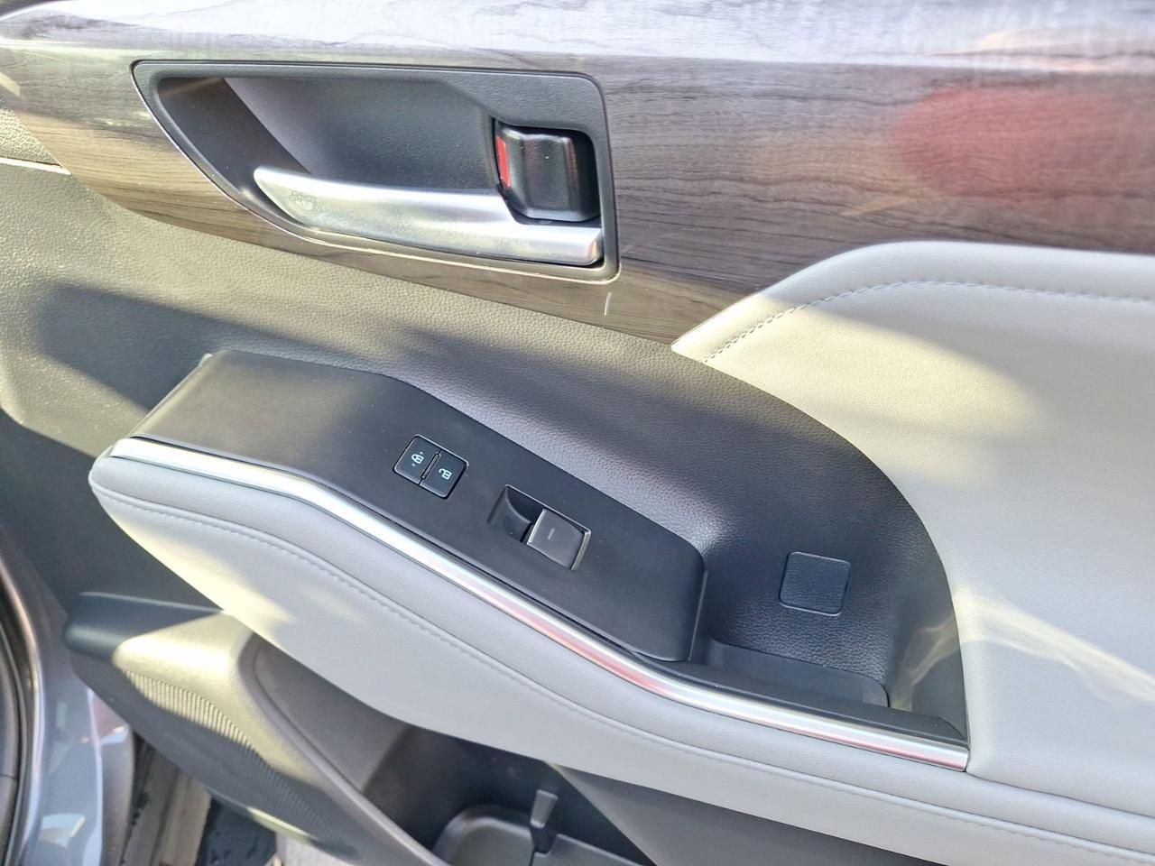 2023 Toyota Highlander L Hurst TX