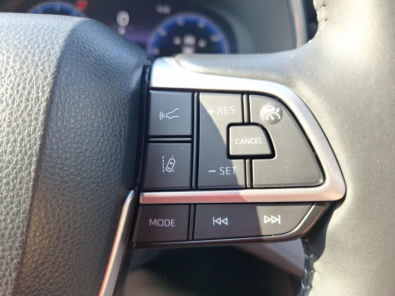 2023 Toyota Highlander L Hurst TX
