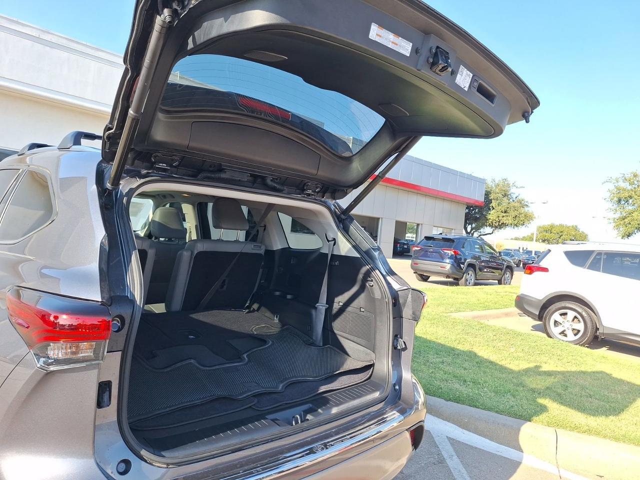 2023 Toyota Highlander L Hurst TX