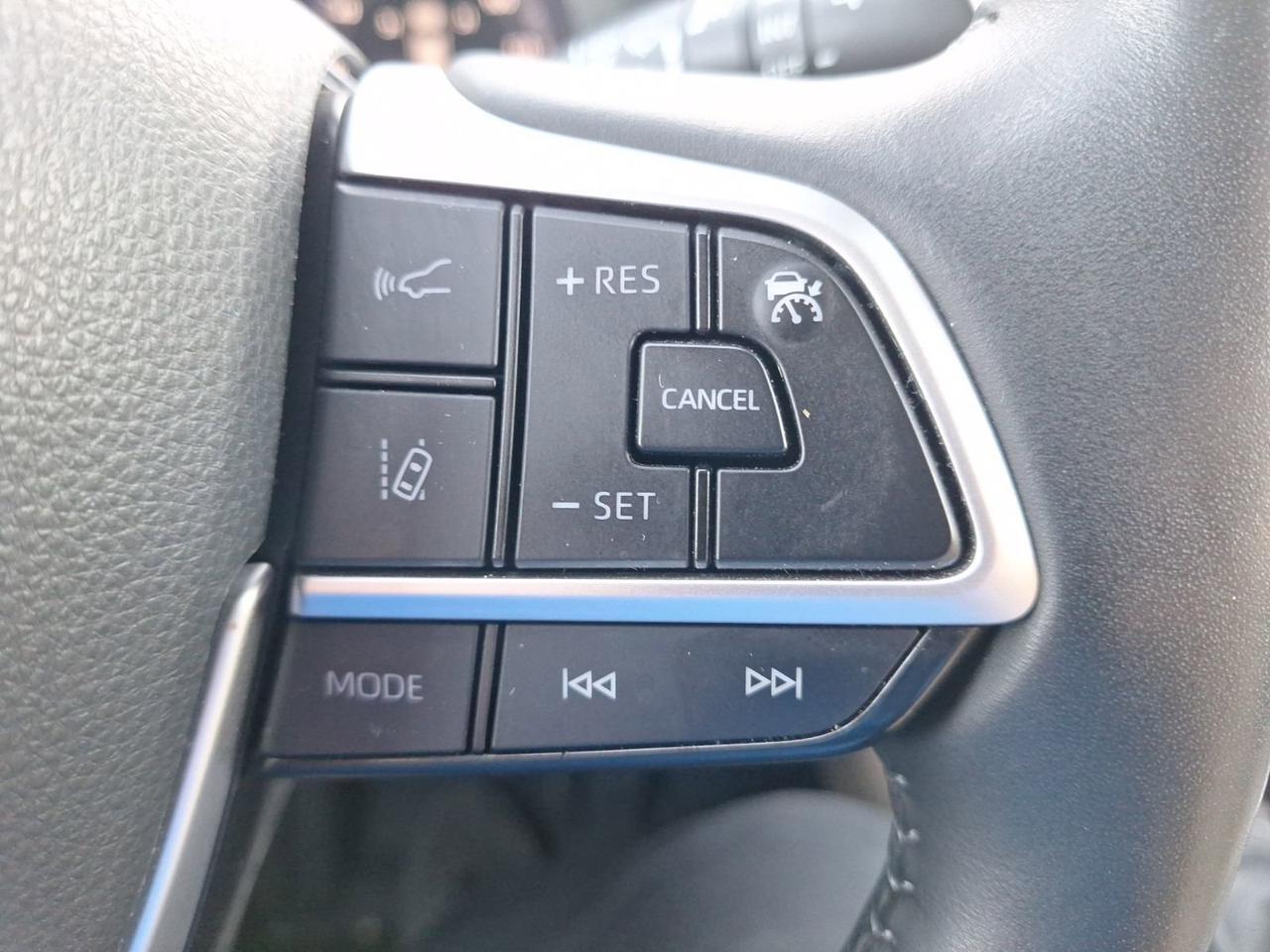 2023 Toyota Highlander L Hurst TX