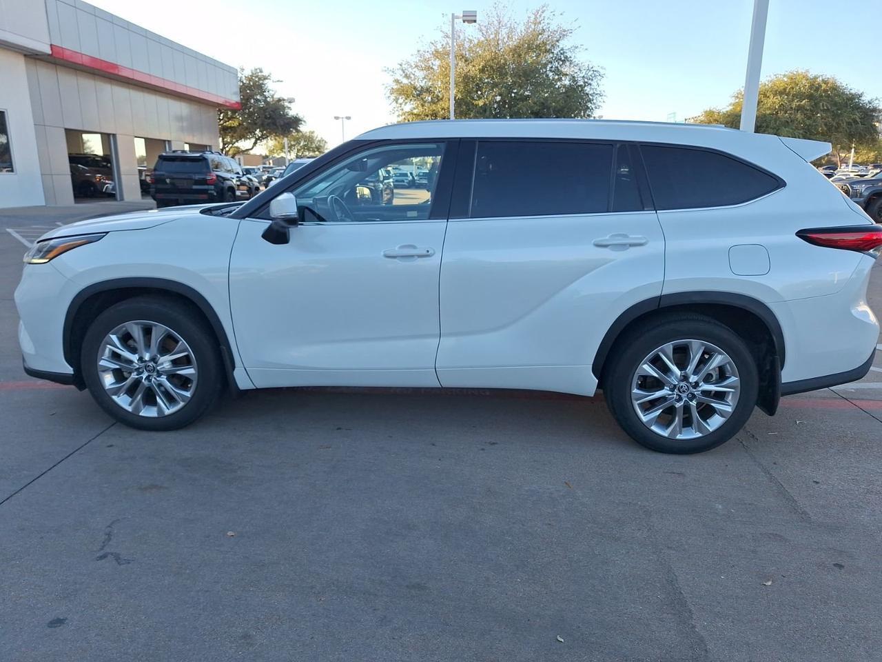 2023 Toyota Highlander L Hurst TX
