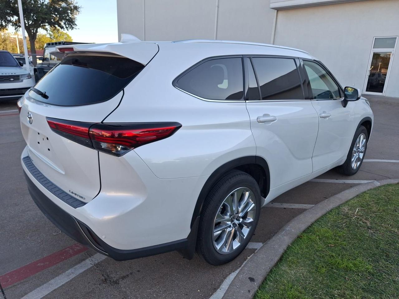2023 Toyota Highlander L Hurst TX