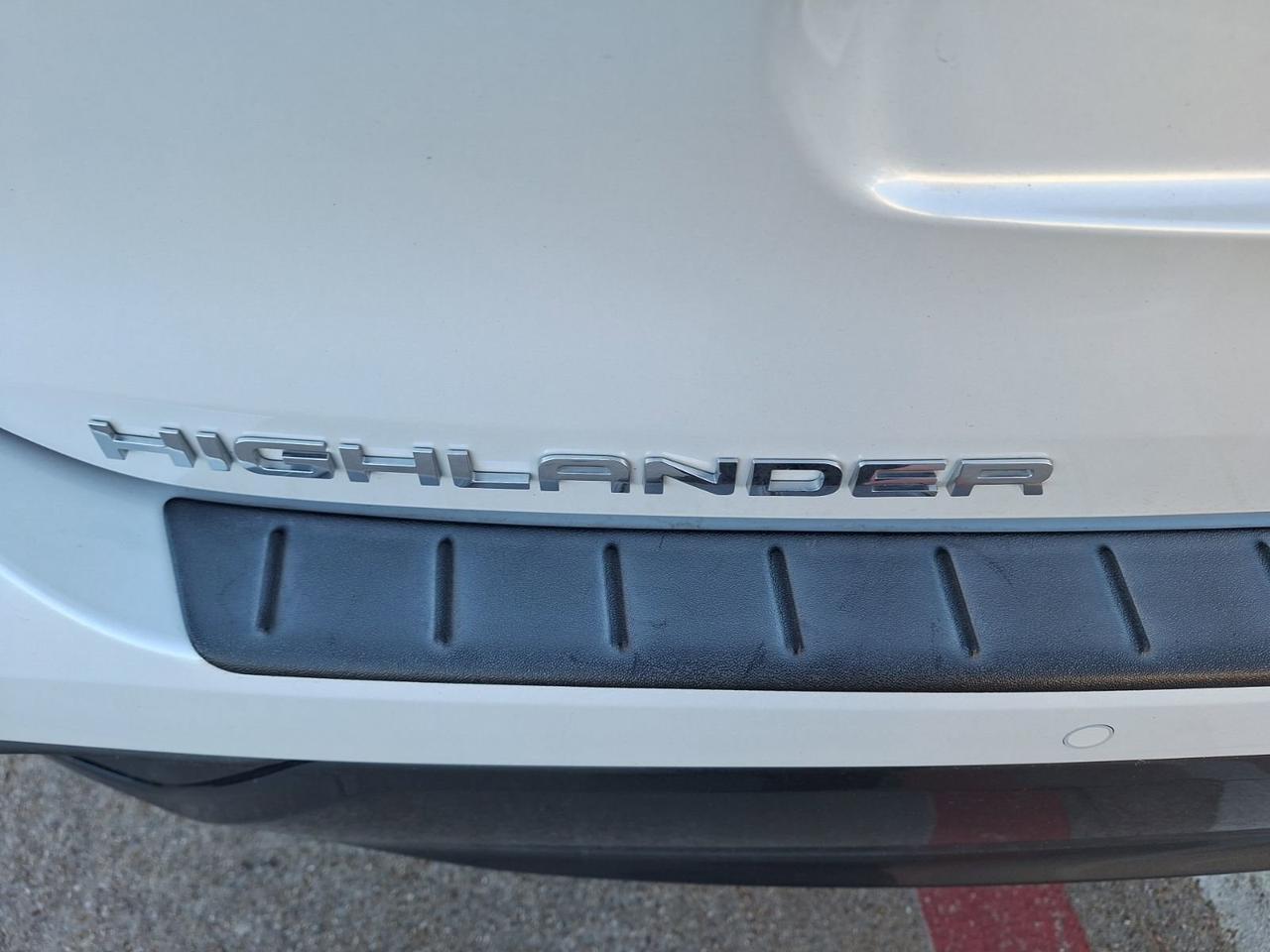 2023 Toyota Highlander L Hurst TX