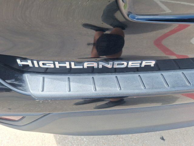 2023 Toyota Highlander L Hurst TX