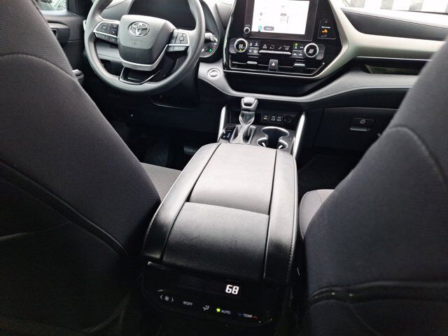 2023 Toyota Highlander L Hurst TX