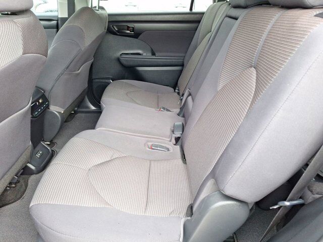 2023 Toyota Highlander L Hurst TX