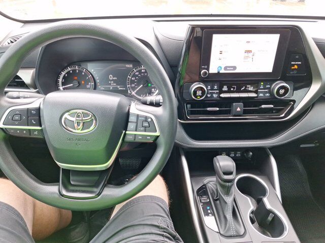 2023 Toyota Highlander L Hurst TX