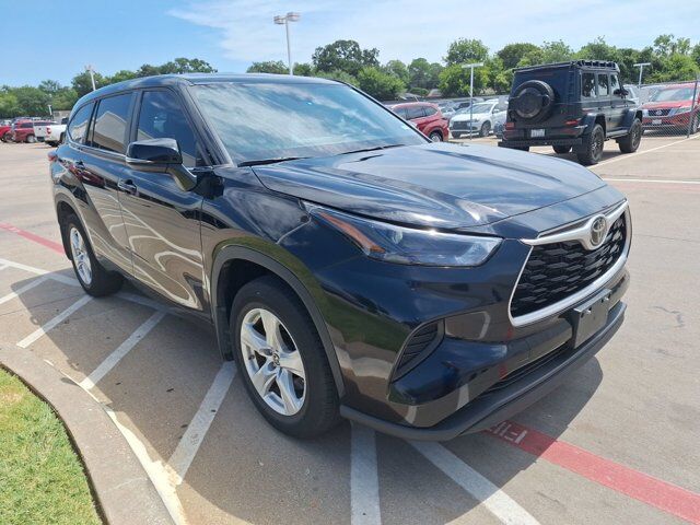 2023 Toyota Highlander L Hurst TX