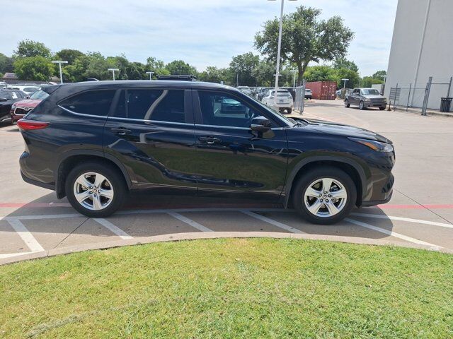 2023 Toyota Highlander L Hurst TX