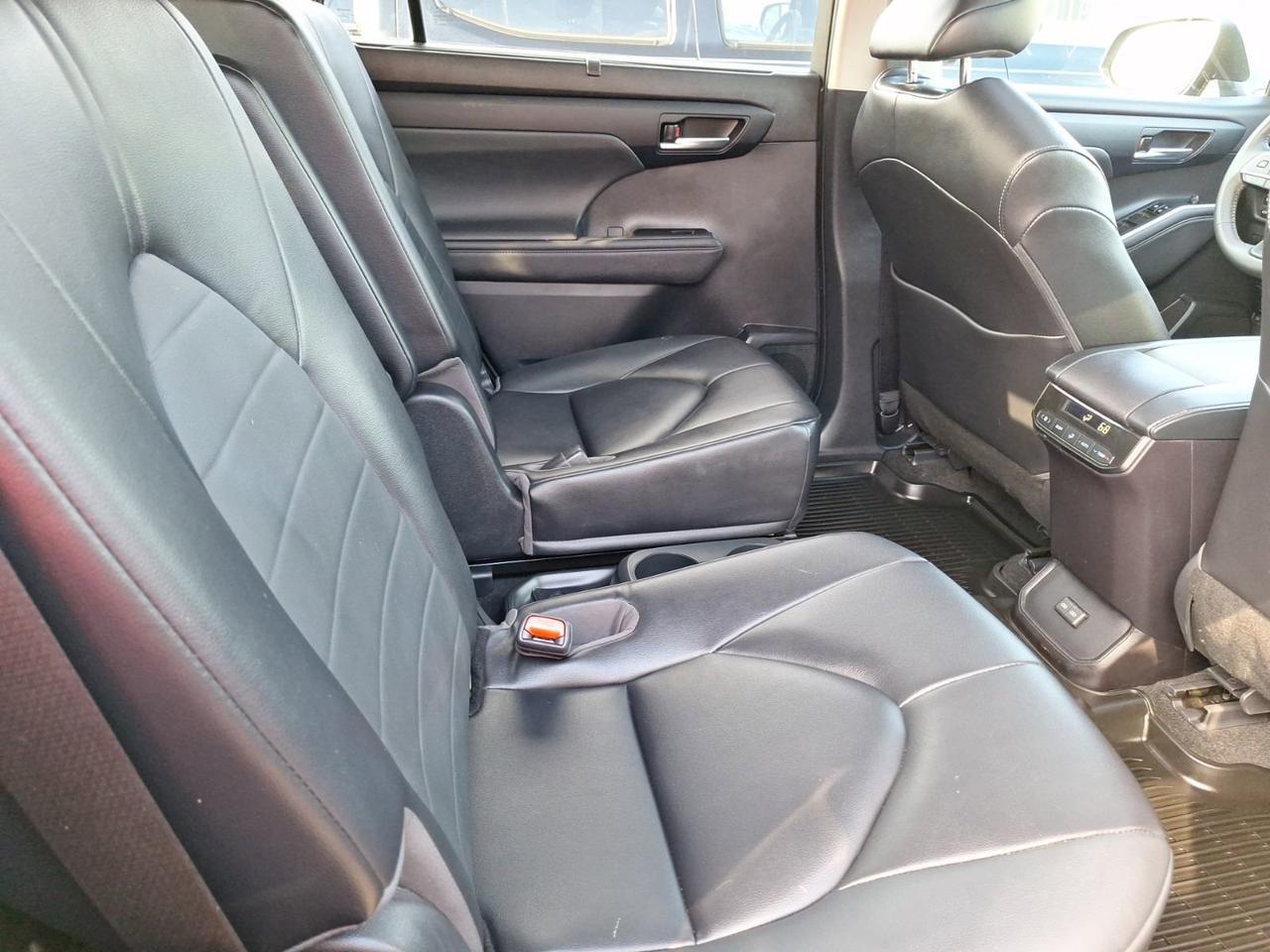 2023 Toyota Highlander L Hurst TX