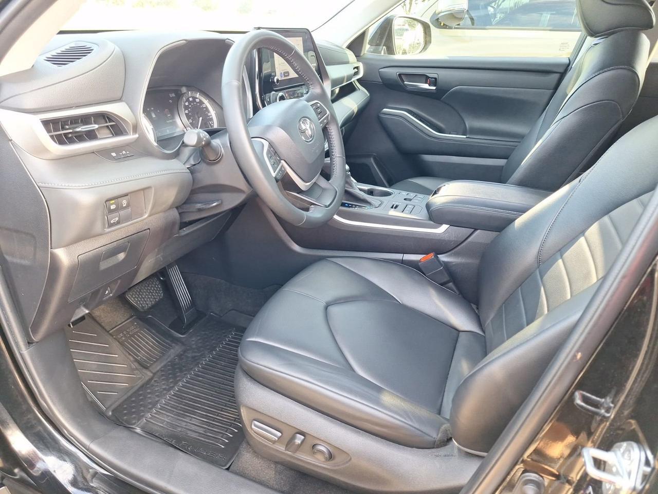 2023 Toyota Highlander L Hurst TX