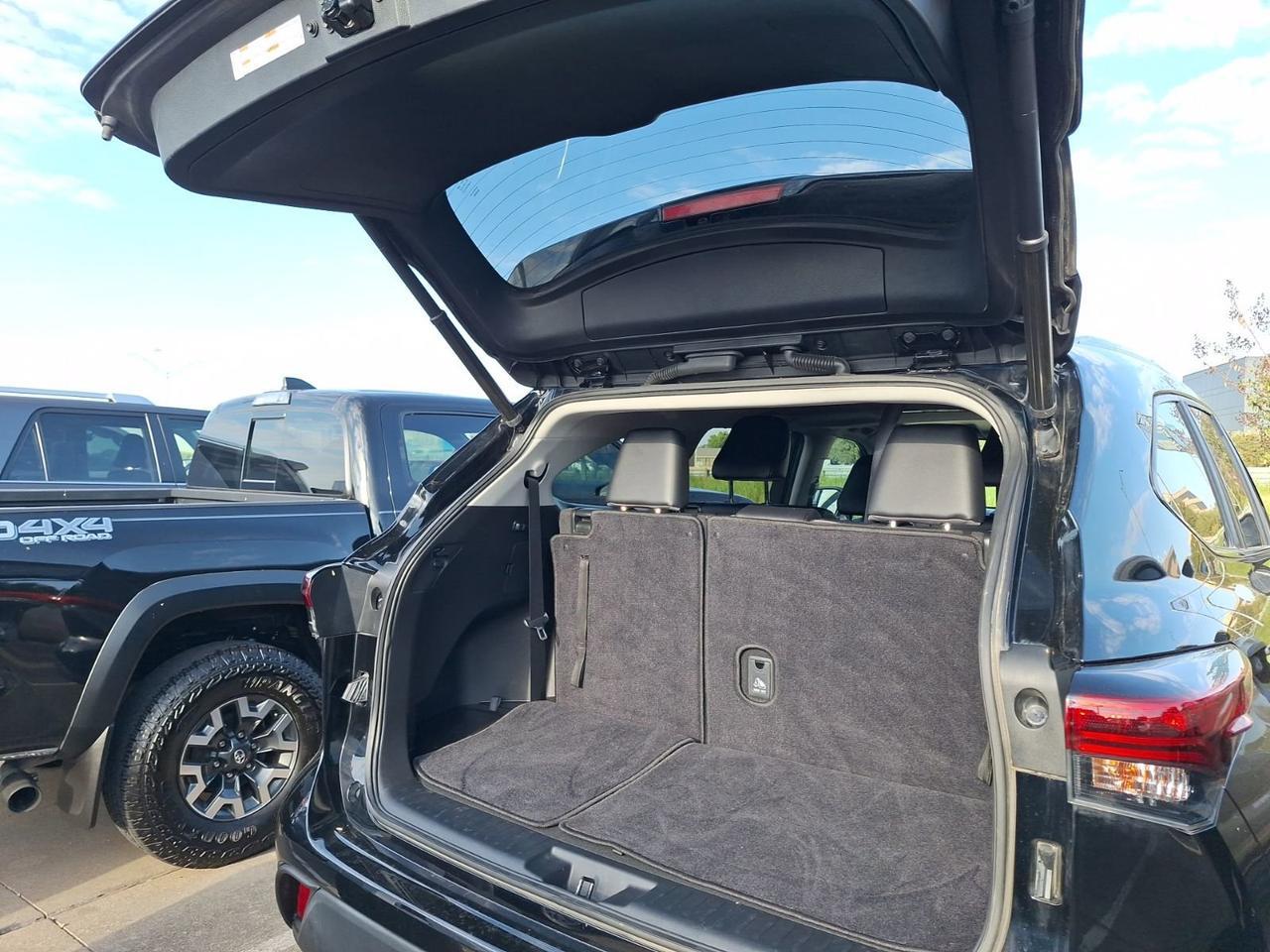 2023 Toyota Highlander L Hurst TX