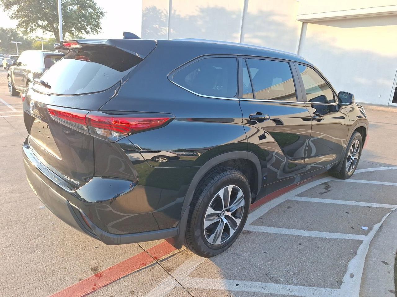 2023 Toyota Highlander L Hurst TX