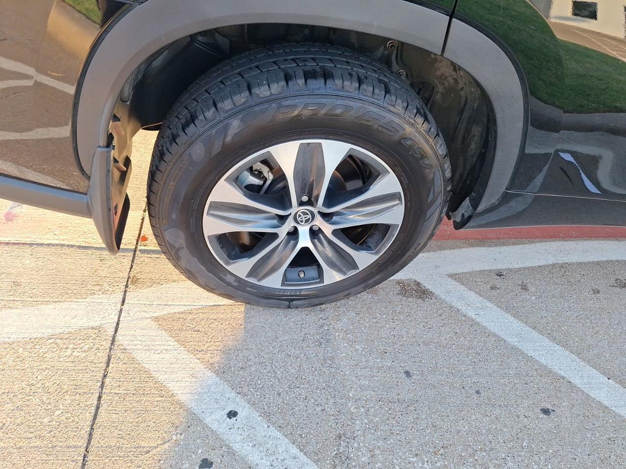 2023 Toyota Highlander L Hurst TX