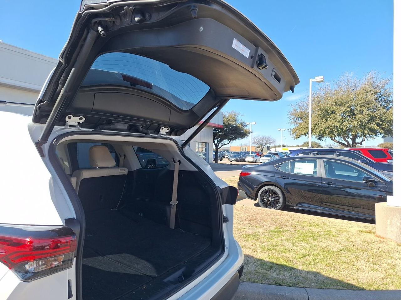 2023 Toyota Highlander L Hurst TX