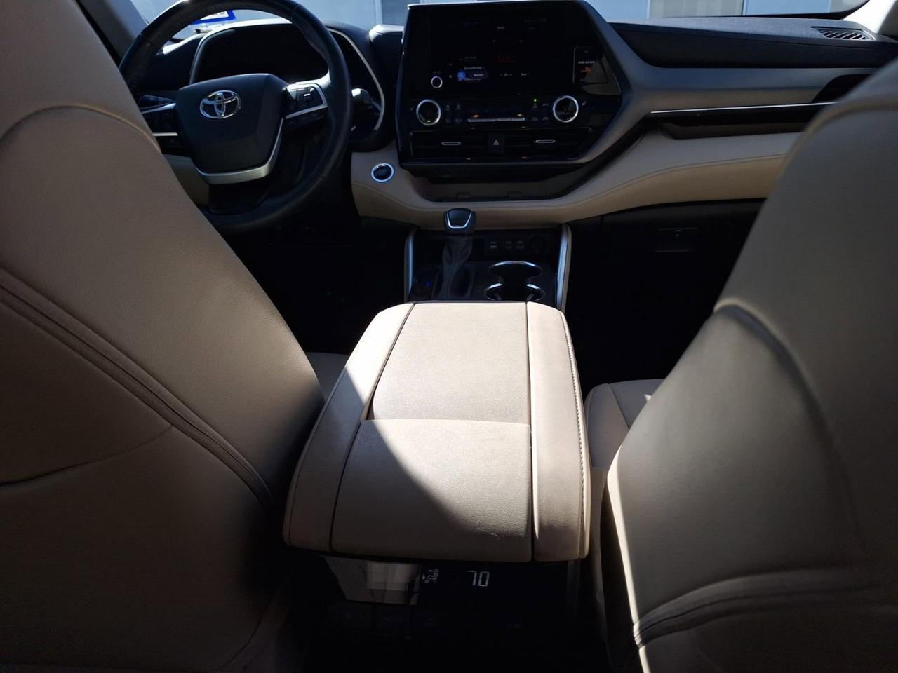 2023 Toyota Highlander L Hurst TX