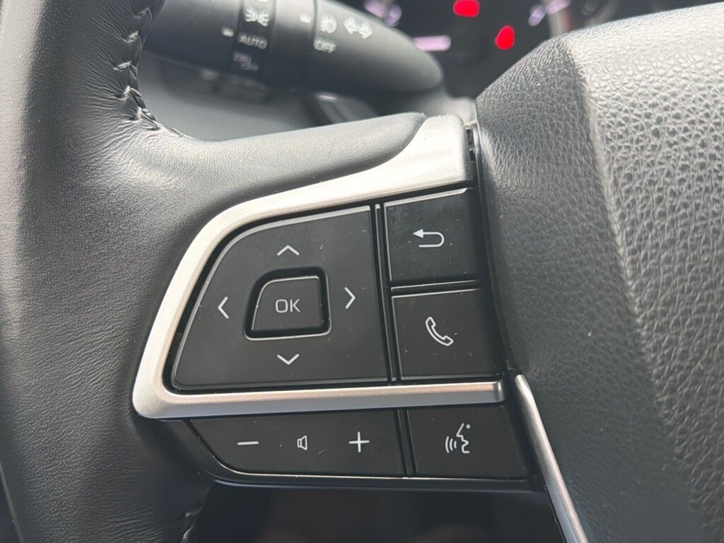 2023 Toyota Highlander L Cooperstown NY