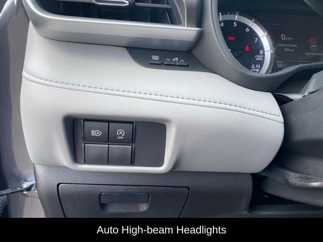 2023 Toyota Highlander L - Photo 9