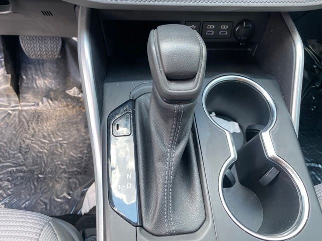 2023 Toyota Highlander L - Photo 17