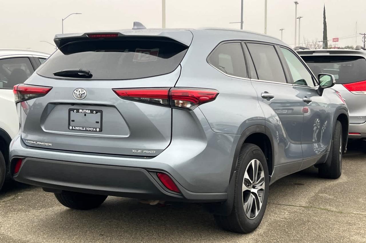 2023 Toyota Highlander L