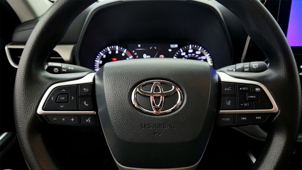 2023 Toyota Highlander L Laurel MD