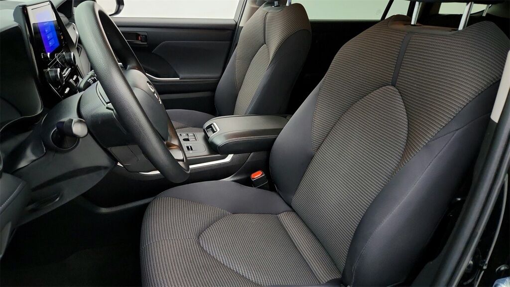 2023 Toyota Highlander L Laurel MD