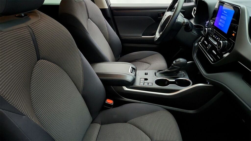 2023 Toyota Highlander L Laurel MD