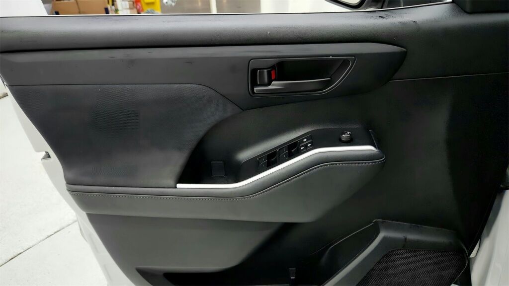2023 Toyota Highlander L Laurel MD