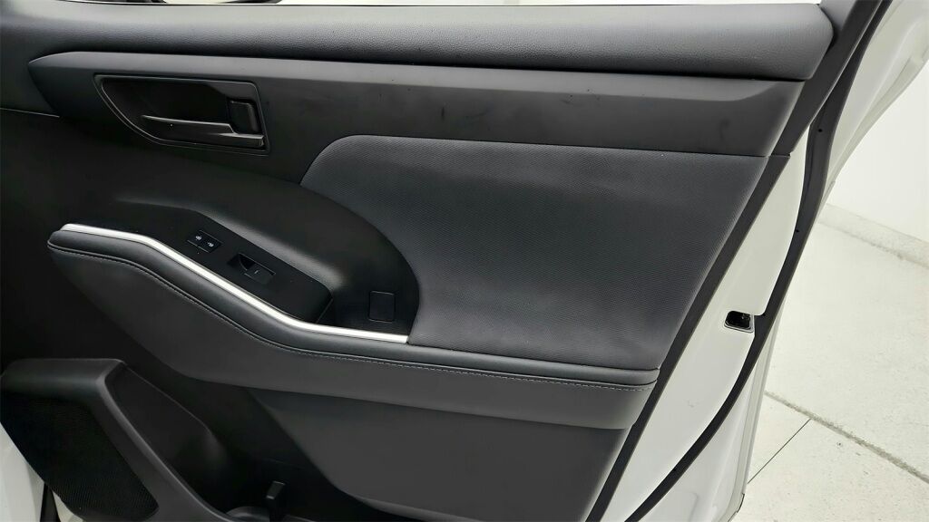 2023 Toyota Highlander L Laurel MD