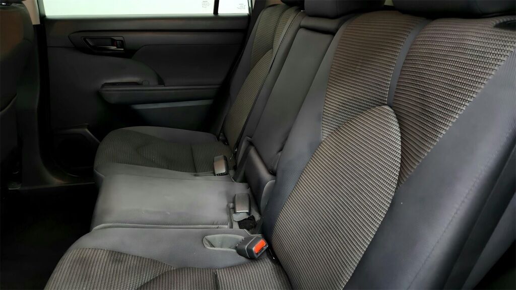 2023 Toyota Highlander L Laurel MD