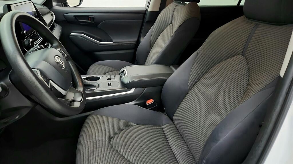 2023 Toyota Highlander L Laurel MD