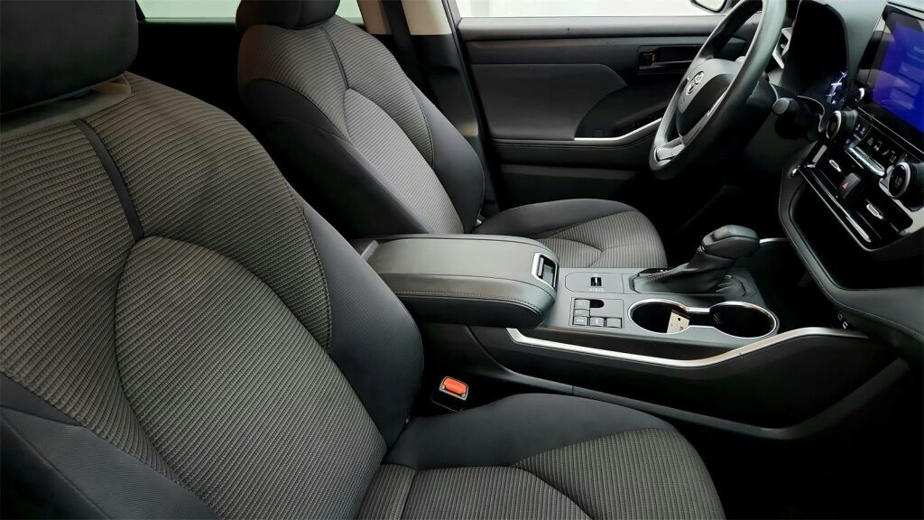 2023 Toyota Highlander L Laurel MD