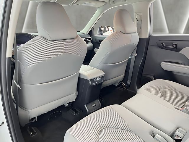 2023 Toyota Highlander LE Carrollton TX