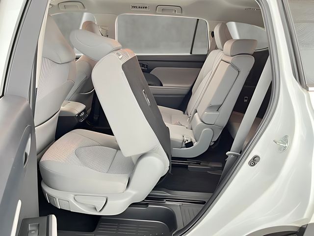 2023 Toyota Highlander LE Carrollton TX