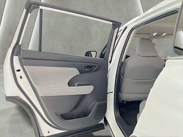 2023 Toyota Highlander LE Carrollton TX