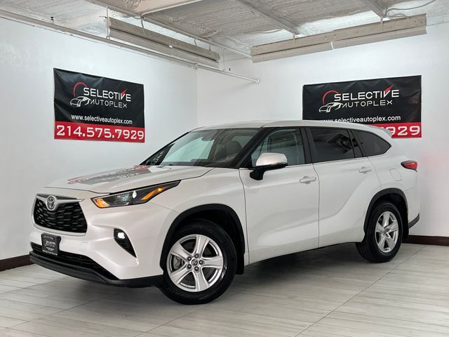 2023 Toyota Highlander LE Carrollton TX