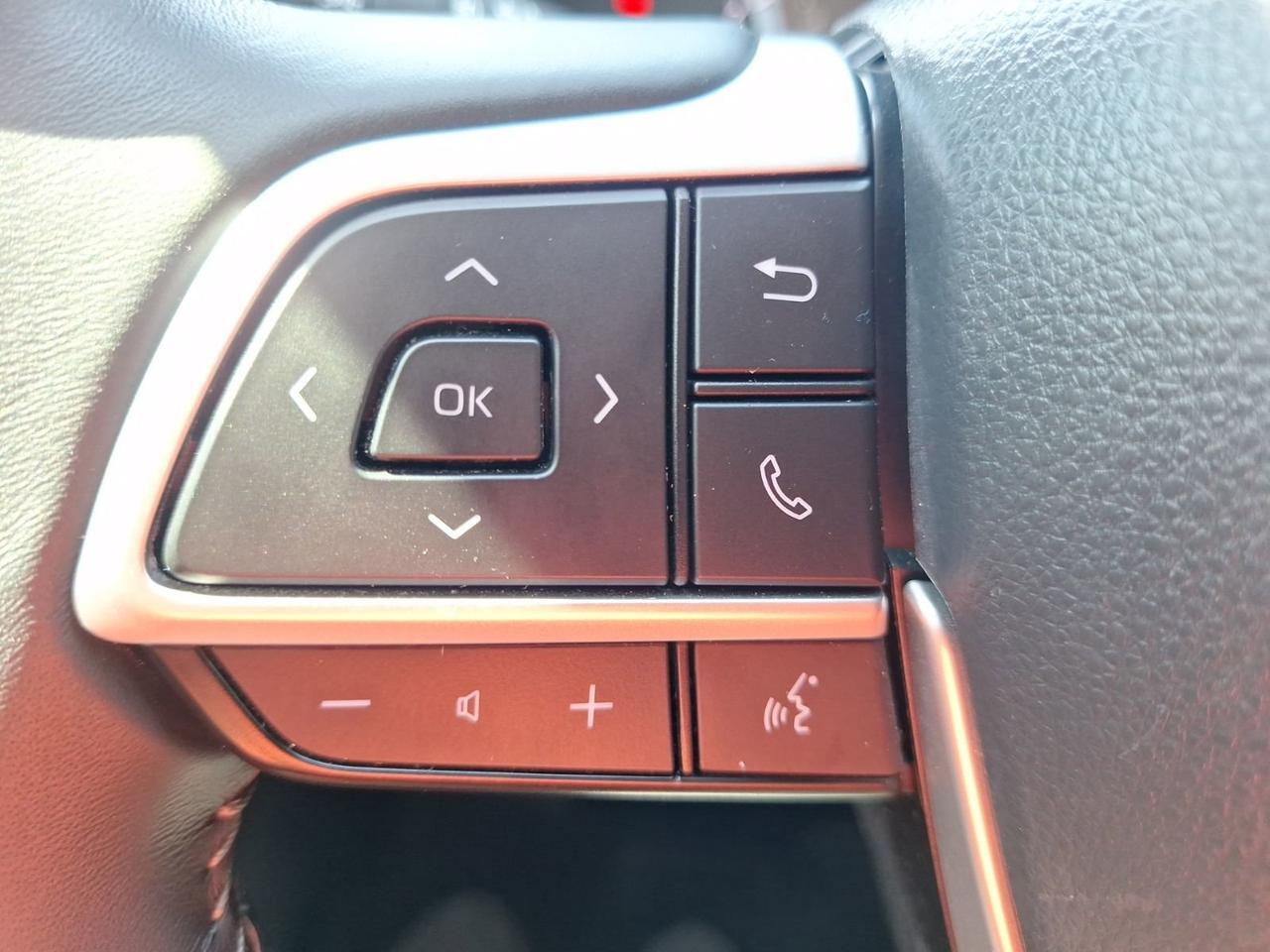 2023 Toyota Highlander LE Hurst TX