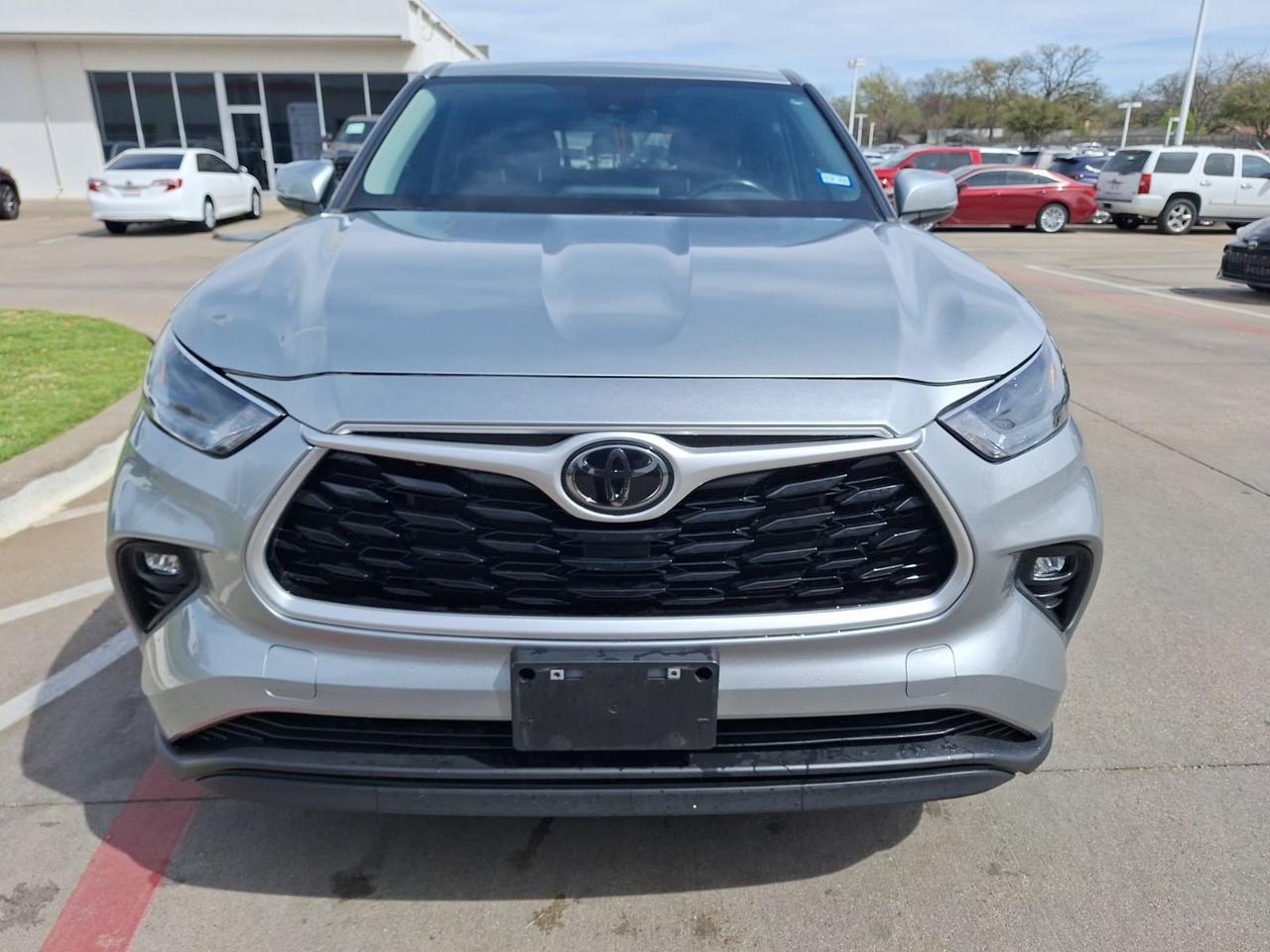 2023 Toyota Highlander LE Hurst TX