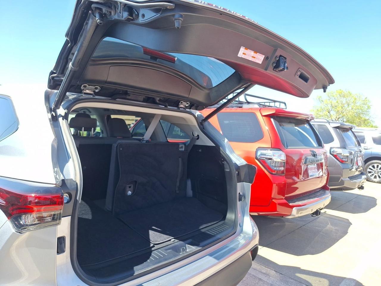 2023 Toyota Highlander LE Hurst TX